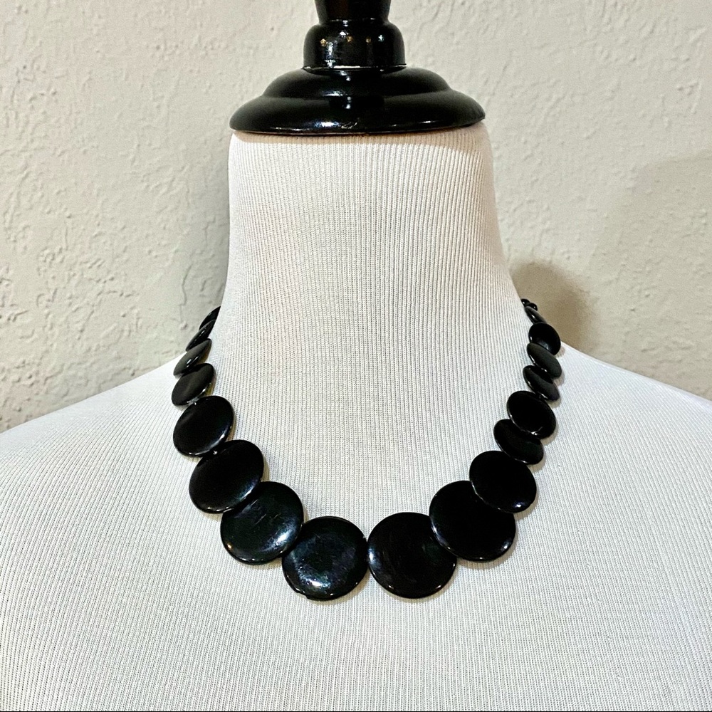 VGUC Black Abalone Shell Disc Choker & Earring Set - Picture 4 of 11